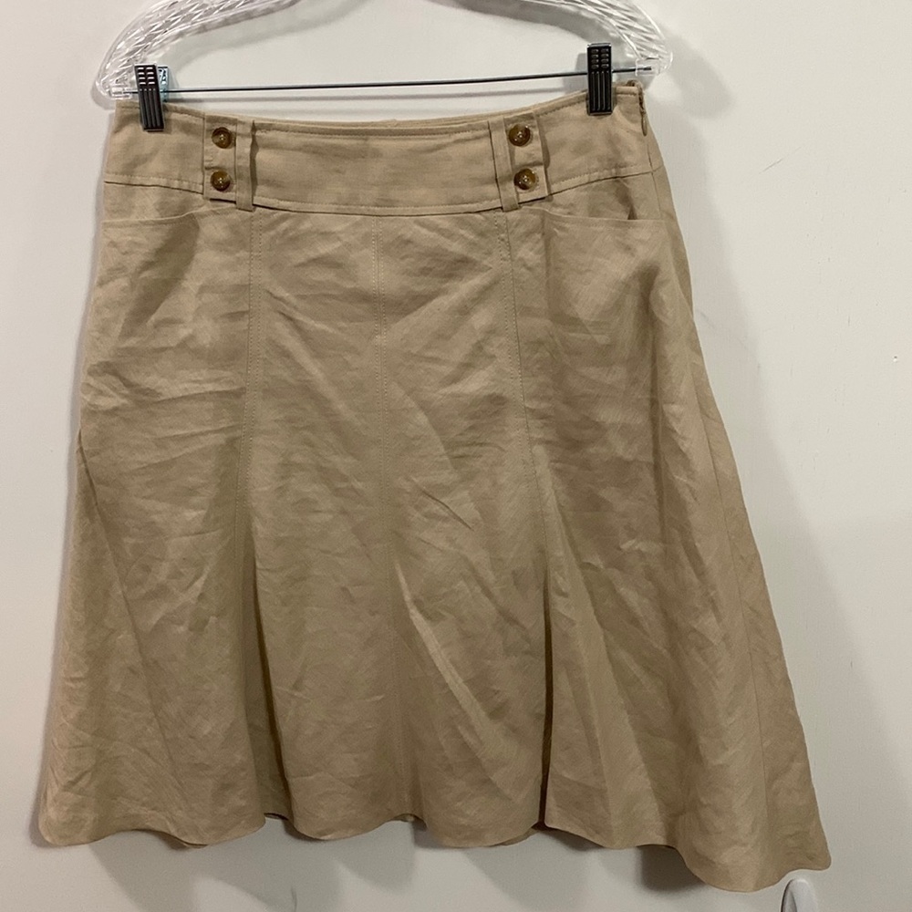 Ann Taylor 100% Linen Skirt, hidden side zipper, 2 front pockets, good condition
